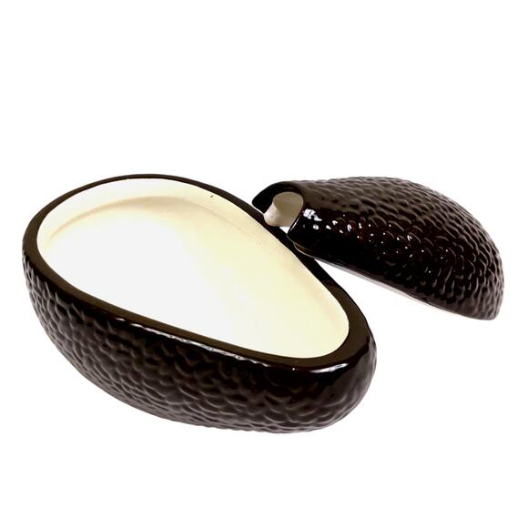 Avocado Shaped Guacamole Condiment Serving Dish w/Lid Embossed Ceramic - Picture 2 of 8